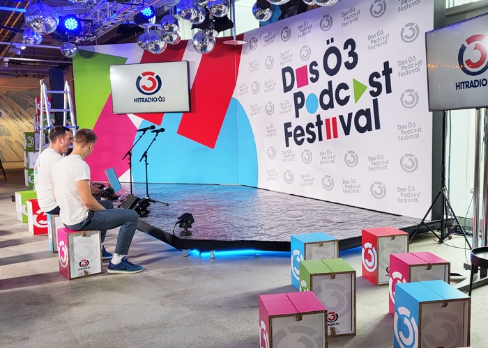 Leuchtrahmen indoor Hitradio ö3 podcast festival wien ledrahmen